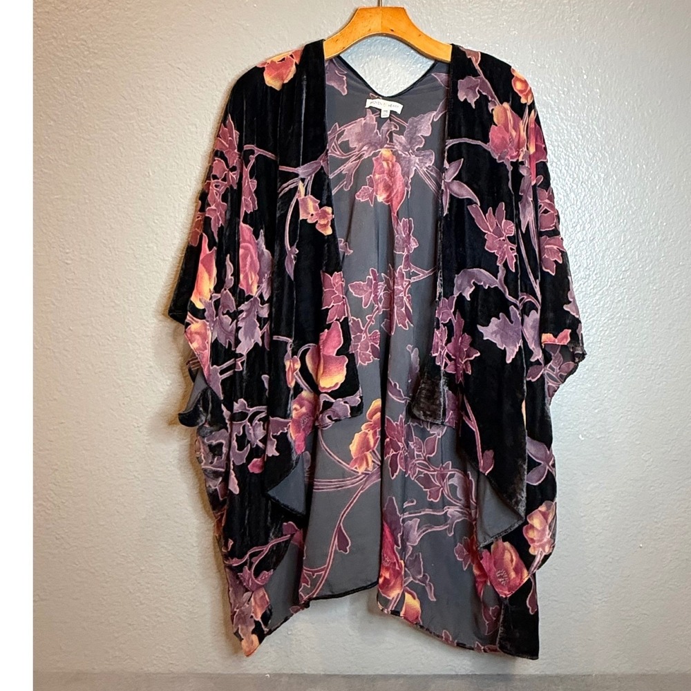 Woven Heart Velvet Floral Kimono Cardigan Black Pink One Size Boho Burnout